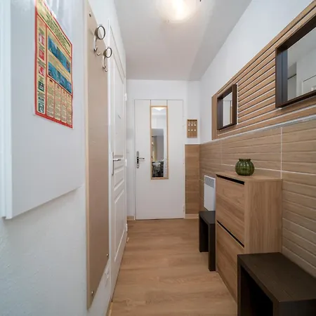 Appartamento In With Parking Allos